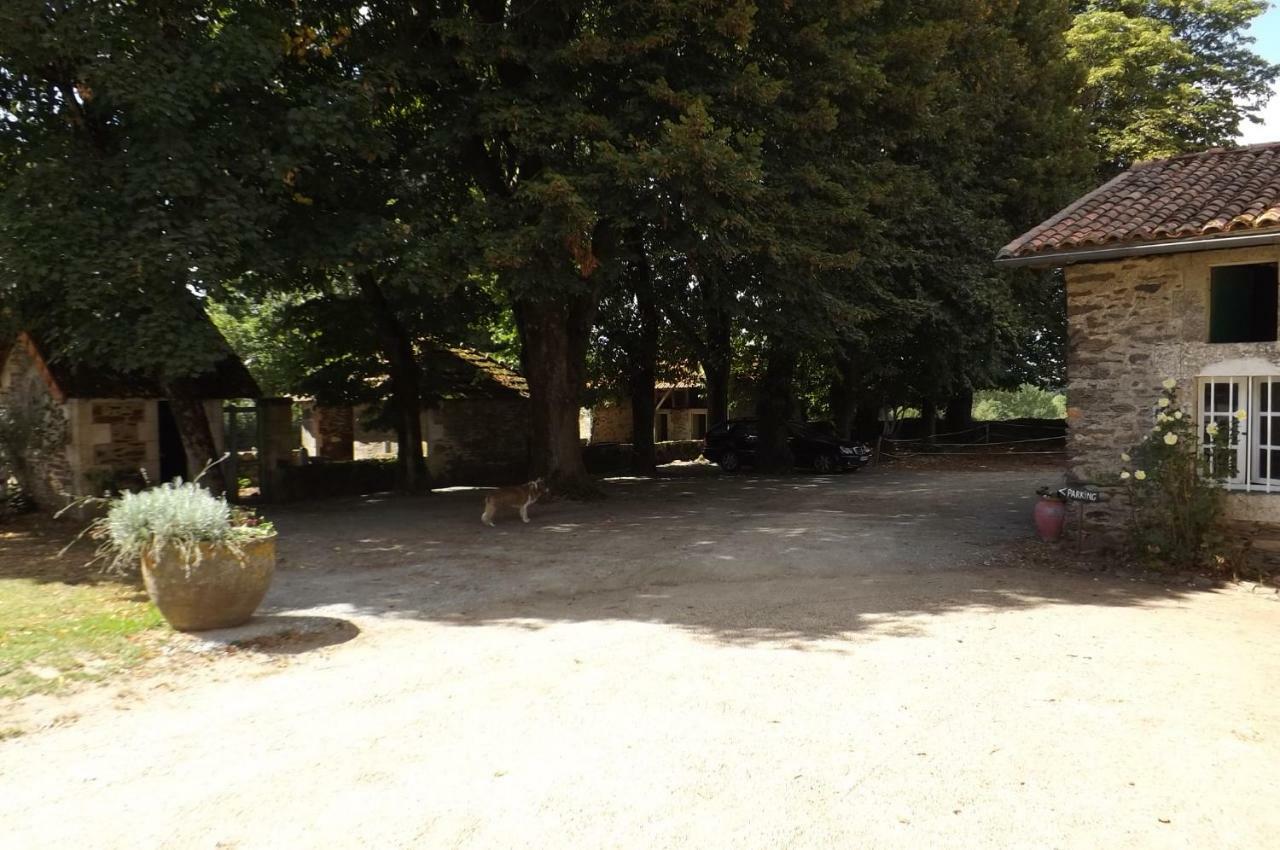 Domaine De Lalat - B&B With En-Suite Bathrooms All Rooms With Garden Views Montembœuf Exterior foto